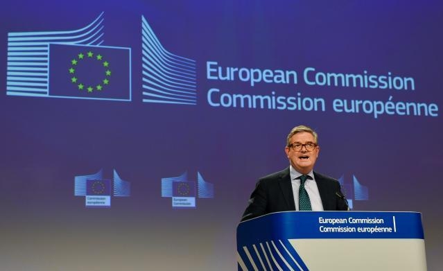 O comisario britnico Julian King explicando o informe sobre o estado da Unin da Seguridade. Fonte:  European Union 2019. Fotgrafa: Jennifer Jacquemart.jpg